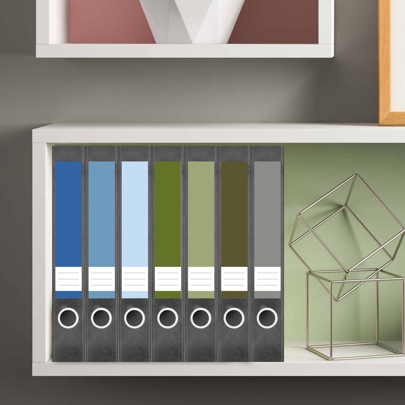 Etiketten für Ordner | Farbmix Blau Grün | 7 Aufkleber für schmale Ordnerrücken | Selbstklebende Design Ordneretiketten Rückenschilder 4 Etiketten für Ordner | Farbmix Blau Grün | 7 Aufkleber für schmale Ordnerrücken | Selbstklebende Design Ordneretiketten Rückenschilder